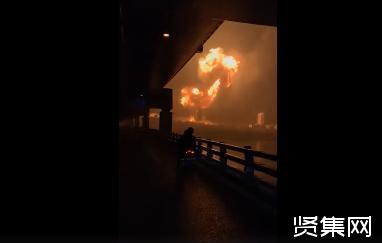 大連氣罐車爆炸：西崗區(qū)2臺10噸液化天然氣罐車為出租車充氣時(shí)泄漏發(fā)生爆炸起火